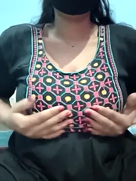 Snapshot of Sexyradha_ chatting on 02-13-26, 05:09 Sexyradha online show from 02-13-26, 05:09