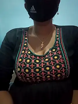 Snapshot of Sexyradha_ chatting on 03-05-26, 04:14 Sexyradha online show from 03-05-26, 04:14