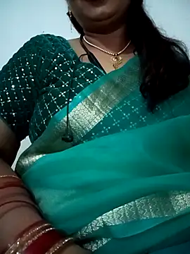 Snapshot of Neha-Bhabhi-Rasily chatting on 09-10-25, 08:20 Neha-Bhabhi-Rasily online show from 09-10-25, 08:20