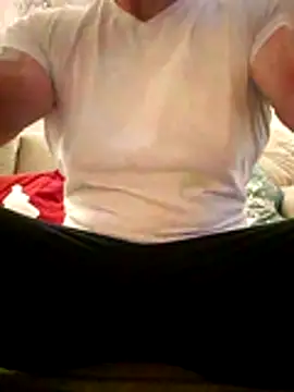 Snapshot of waldik083 chatting on 11-23-25, 06:46 waldik083 online show from 11-23-25, 06:46