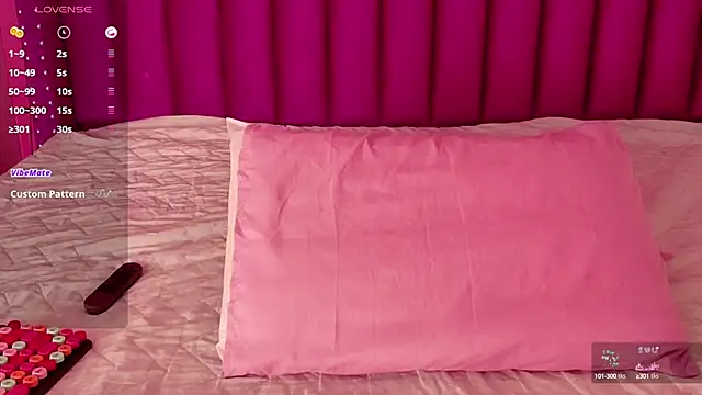 Snapshot of playfulcurvy chatting on 09-13-25, 07:57 playfulcurvy online show from 09-13-25, 07:57