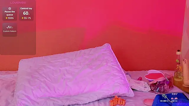 Snapshot of playfulcurvy chatting on 10-01-25, 09:32 playfulcurvy online show from 10-01-25, 09:32