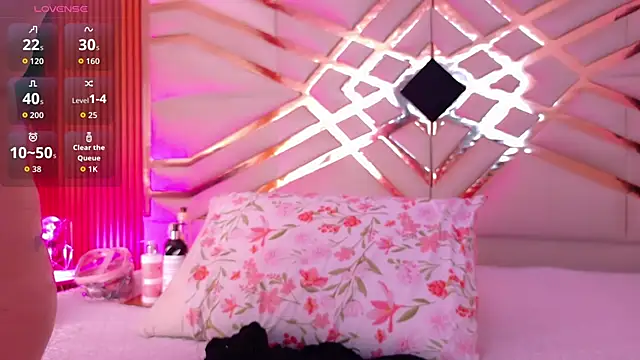 Snapshot of playfulcurvy chatting on 10-02-25, 07:54 playfulcurvy online show from 10-02-25, 07:54