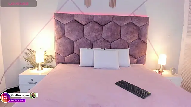 aurora collinss  online show from 02-26-26, 12:37