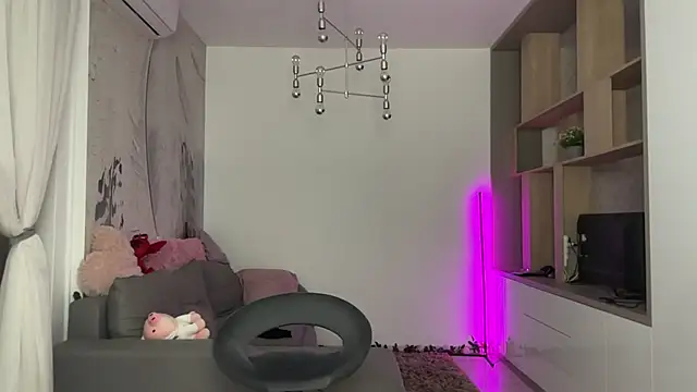 NatashaVoss online show from 03-05-25, 11:27