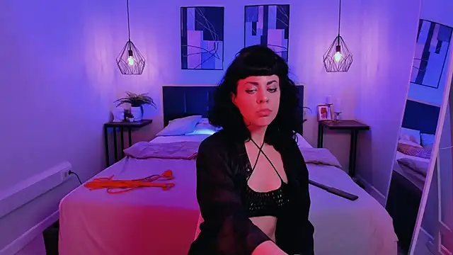 Snapshot of TrishLovers chatting on 03-21-25, 09:23 TrishLovers online show from 03-21-25, 09:23