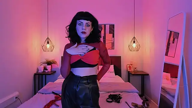 Snapshot of TrishLovers chatting on 03-23-25, 01:20 TrishLovers online show from 03-23-25, 01:20