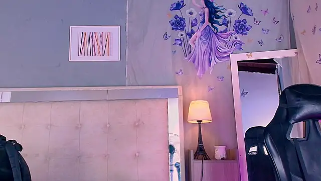 Emily Castillo 1 online show from 04-23-26, 04:57