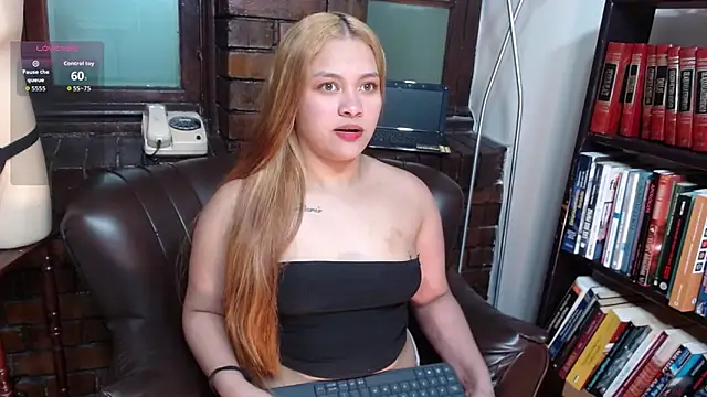 i am karoll online show from 03-31-26, 07:03