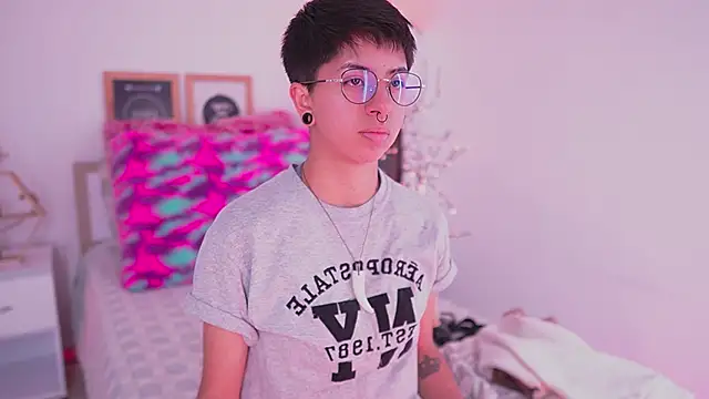 tommy blue online show from 09-11-25, 01:28