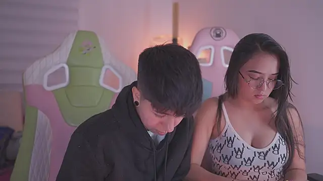 tommy blue online show from 11-28-25, 02:53