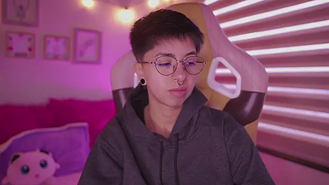 tommy blue online show from 04-17-26, 12:30