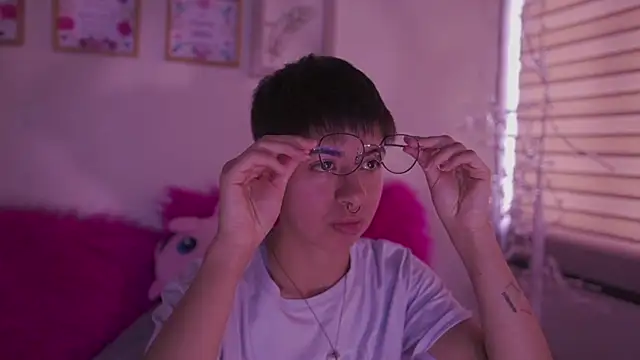 tommy blue online show from 04-18-26, 07:07