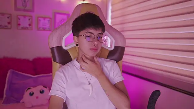 tommy blue online show from 04-25-26, 01:52