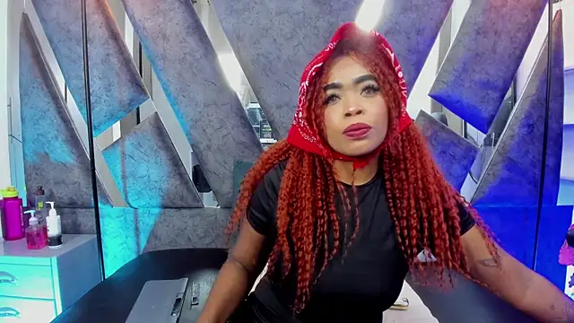 CandyMartinez  online show from 12-20-25, 04:47