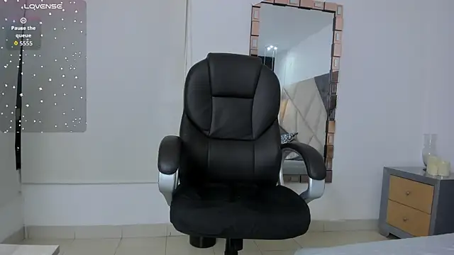 Snapshot of SaskiaGrendel chatting on 09-21-25, 12:56 SaskiaGrendel online show from 09-21-25, 12:56