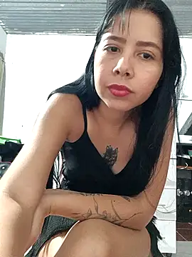 Snapshot of Candy-Body chatting on 03-10-25, 06:38 Candy-Body online show from 03-10-25, 06:38