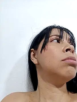 Snapshot of Candy-Body chatting on 03-15-25, 11:28 Candy-Body online show from 03-15-25, 11:28