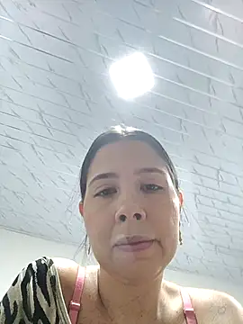 Snapshot of Candy-Body chatting on 12-15-25, 12:59 Candy-Body online show from 12-15-25, 12:59