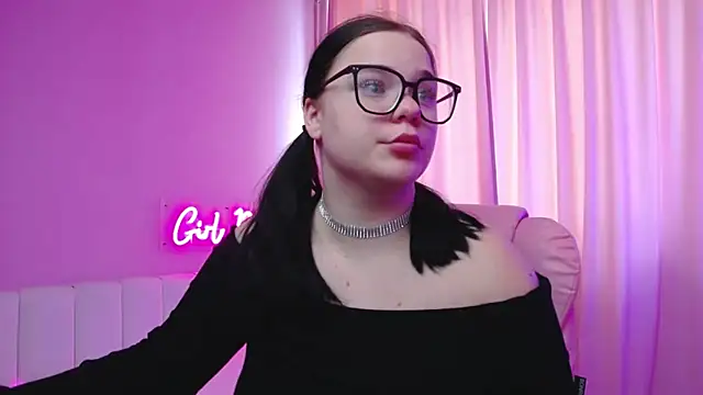 Eliss Shyyo online show from 03-04-25, 07:41