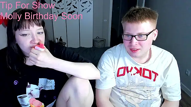 Snapshot of JayMollyy chatting on 05-25-26, 06:14 JayMollyy online show from 05-25-26, 06:14