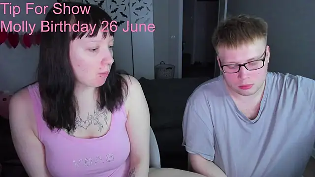 Snapshot of JayMollyy chatting on 05-28-26, 04:37 JayMollyy online show from 05-28-26, 04:37