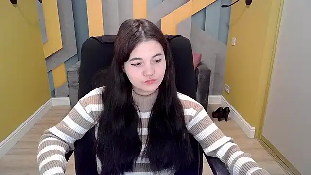 Snapshot of ElinaMils chatting on 03-06-25, 03:24 ElinaMils online show from 03-06-25, 03:24