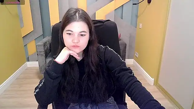 Snapshot of ElinaMils chatting on 03-07-25, 12:23 ElinaMils online show from 03-07-25, 12:23