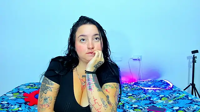 Snapshot of Celestte chatting on 03-04-25, 08:35 Celestte online show from 03-04-25, 08:35