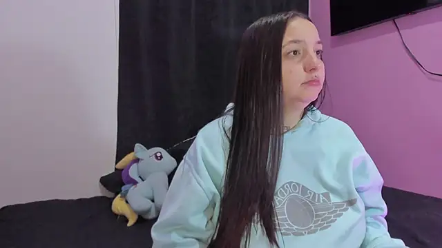 Snapshot of Celestte chatting on 12-01-25, 12:04 Celestte online show from 12-01-25, 12:04