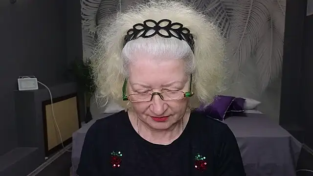 Maya Mayflower online show from 03-16-25, 06:20