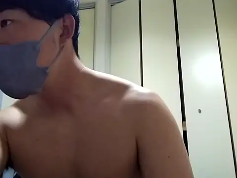 Snapshot of taaaaaa- chatting on 11-05-25, 12:27 taaaaaa- online show from 11-05-25, 12:27