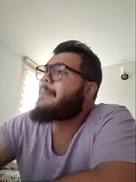 Snapshot of Edmund98 chatting on 03-20-25, 09:35 Edmund98 online show from 03-20-25, 09:35