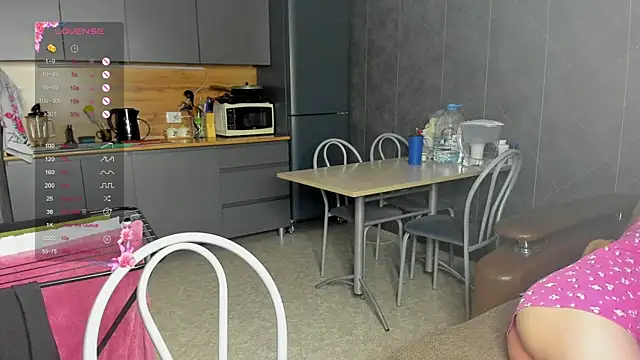 EvaTheHeart online show from 10-18-25, 03:09