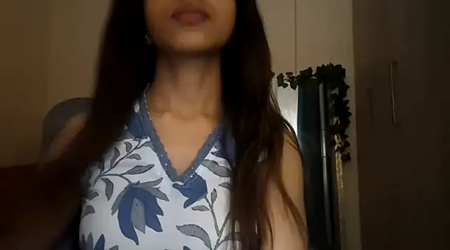 Snapshot of Queen_Ayeshaa chatting on 03-14-25, 03:14 Queen Ayeshaa online show from 03-14-25, 03:14
