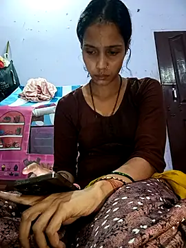 Snapshot of indiandesilive chatting on 09-17-25, 04:52 indiandesilive online show from 09-17-25, 04:52