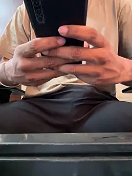 Snapshot of RightFielder chatting on 11-07-25, 09:42 RightFielder online show from 11-07-25, 09:42