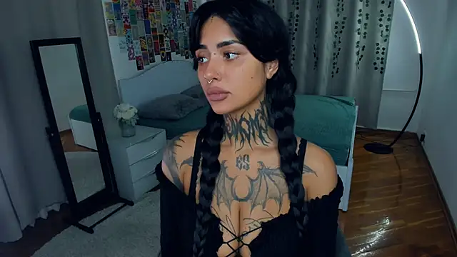 Snapshot of CharimgSabrina chatting on 10-05-25, 06:12 CharimgSabrina online show from 10-05-25, 06:12