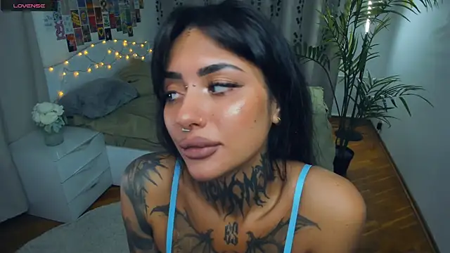 Snapshot of CharimgSabrina chatting on 11-29-25, 06:16 CharimgSabrina online show from 11-29-25, 06:16