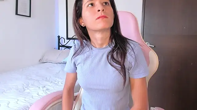 Snapshot of cowmarce chatting on 03-14-25, 06:29 cowmarce online show from 03-14-25, 06:29