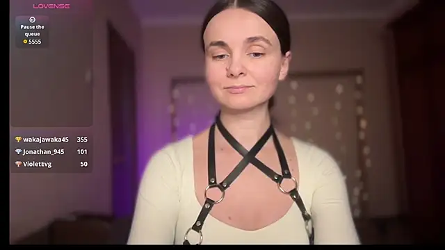 lanaloulou online show from 09-28-25, 06:02