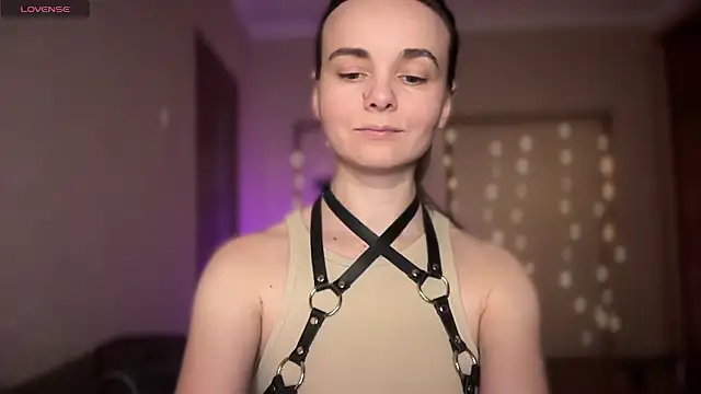 lanaloulou online show from 10-16-25, 07:48