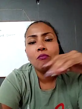 Ariana Rodriguez online show from 03-05-25, 07:38