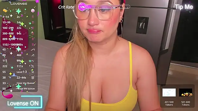 Snapshot of Shaday_sm1th chatting on 01-20-25, 01:11 Shaday sm1th online show from 01-20-25, 01:11