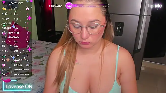 Snapshot of Shaday_sm1th chatting on 01-24-25, 01:36 Shaday sm1th online show from 01-24-25, 01:36