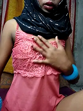 Snapshot of Cutesoma01 chatting on 09-14-25, 03:44 Cutesoma01 online show from 09-14-25, 03:44