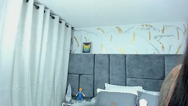 Cristal Velle online show from 12-21-25, 01:51