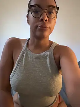 Snapshot of Melia_Rayne chatting on 10-17-25, 07:11 Melia Rayne online show from 10-17-25, 07:11