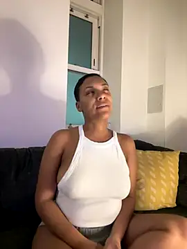 Melia Rayne online show from 11-21-25, 10:41