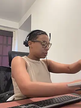 Melia Rayne online show from 04-24-26, 09:23